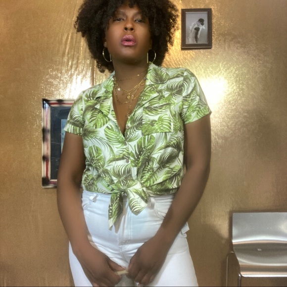 Chasor Palm Print Top - Picture 7 of 7